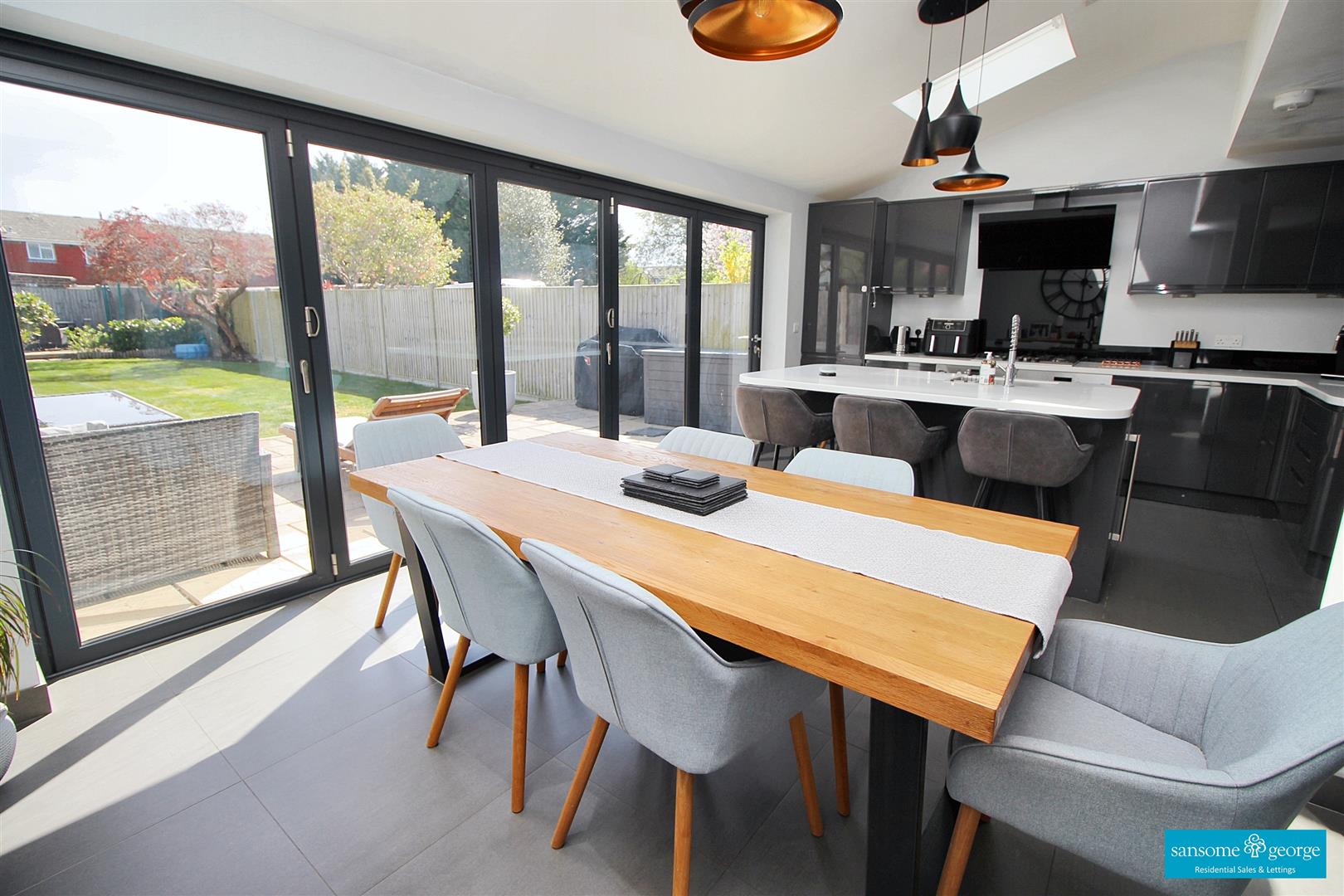 Westwood Road, Tilehurst, Reading